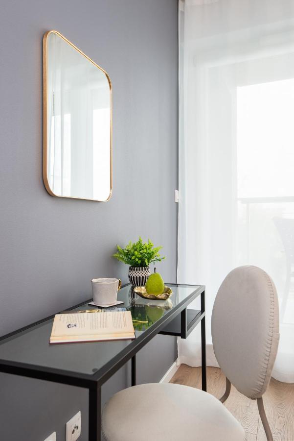 Apartment Kairos Apartments -Tower II Premium - Darmowy Parking, Silownia, Sauna - Scisle Centrum *