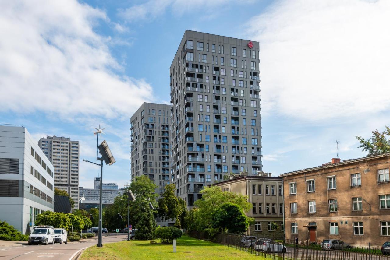 Kairos Apartments -Tower II Premium - Darmowy Parking, Silownia, Sauna - Scisle Centrum *