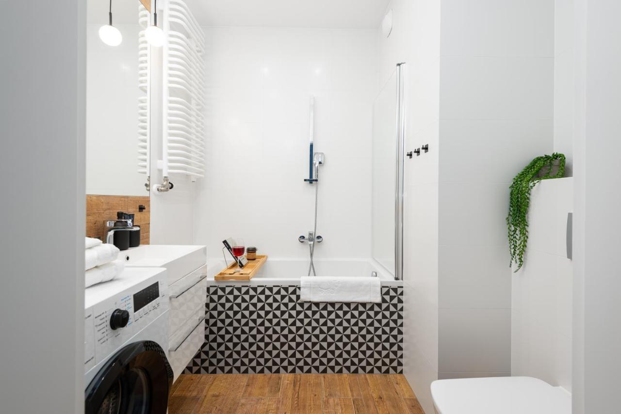 Apartment Kairos Apartments -Tower II Premium - Darmowy Parking, Silownia, Sauna - Scisle Centrum