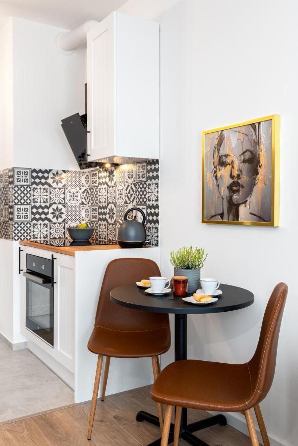 Apartment Kairos Apartments -Tower II Premium - Darmowy Parking, Silownia, Sauna - Scisle Centrum Katowice