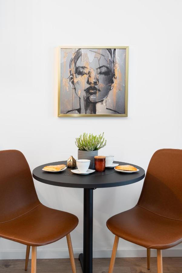 Kairos Apartments -Tower II Premium - Darmowy Parking, Silownia, Sauna - Scisle Centrum Apartment